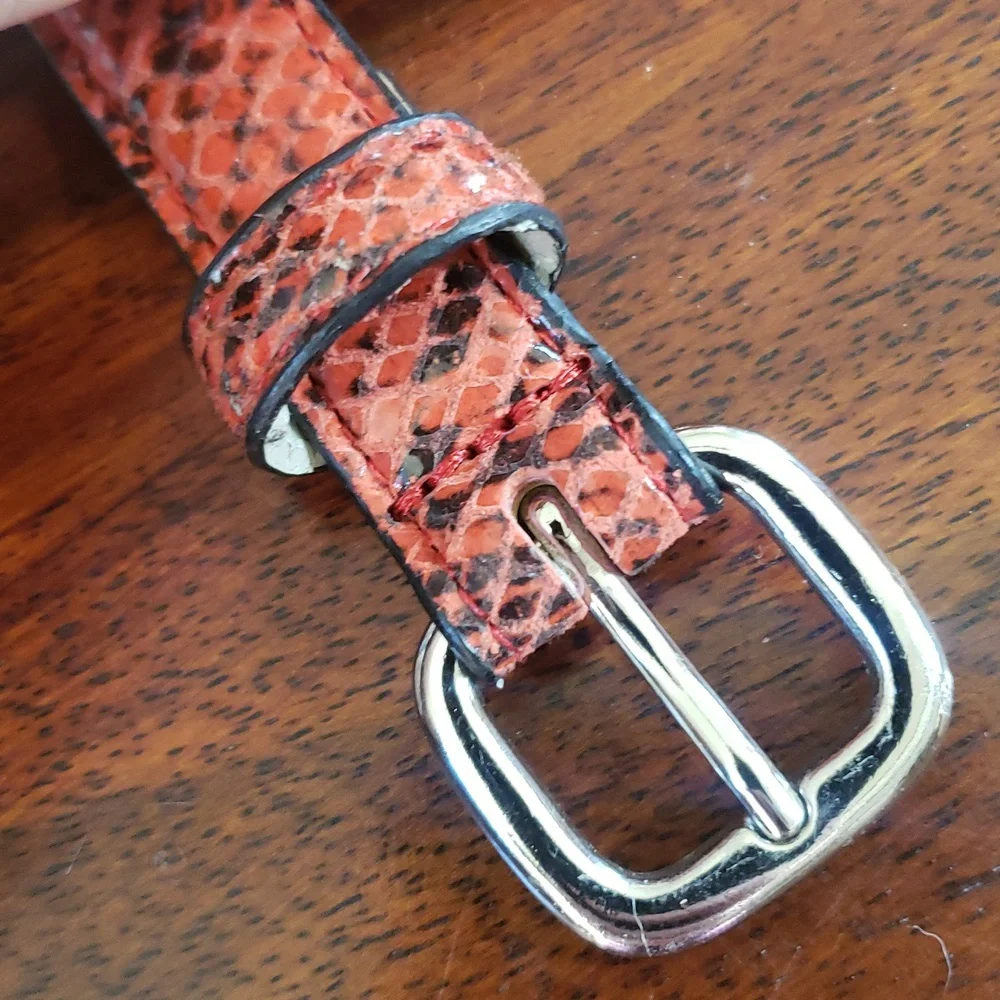 Vintage The Limited Red Black Snake Print Leather Skinny Belt • SMALL